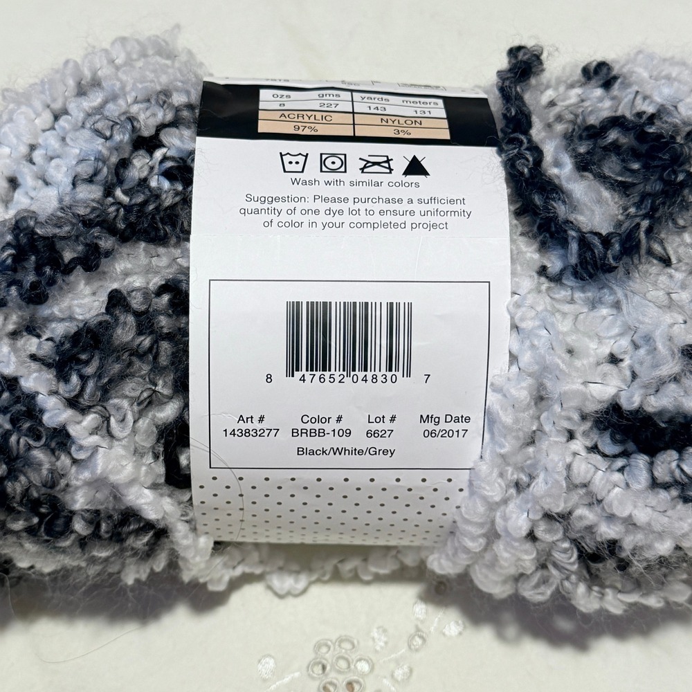 Buttercream Luxe Craft Rainbow Boucle Bulky Yarn Black White Partial Skein 6.5oz - Picture 3 of 8